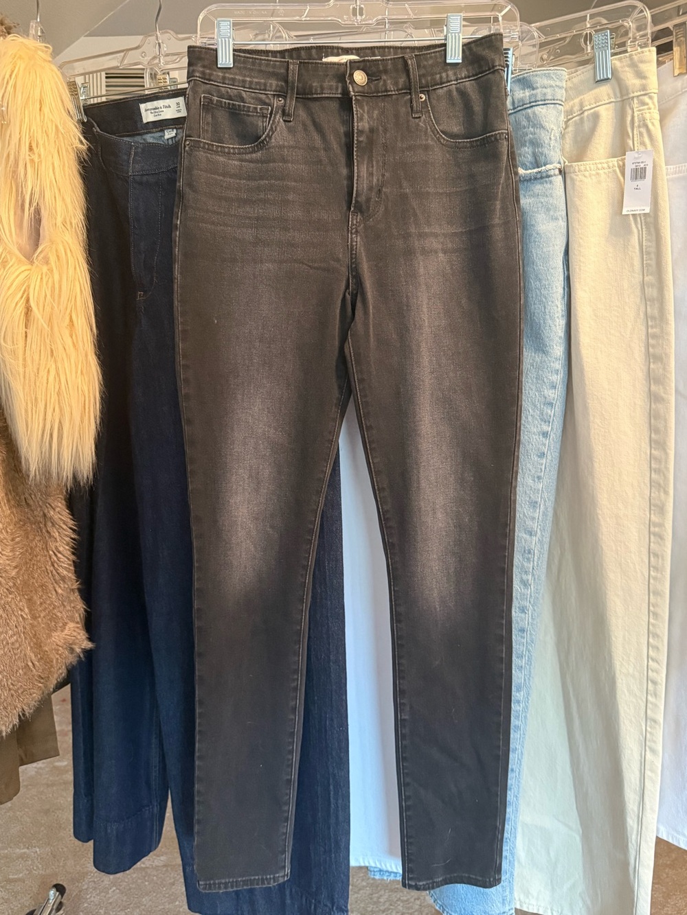 Levi’s 721 Black High-Rise Skinny Jeans - Women's size 28